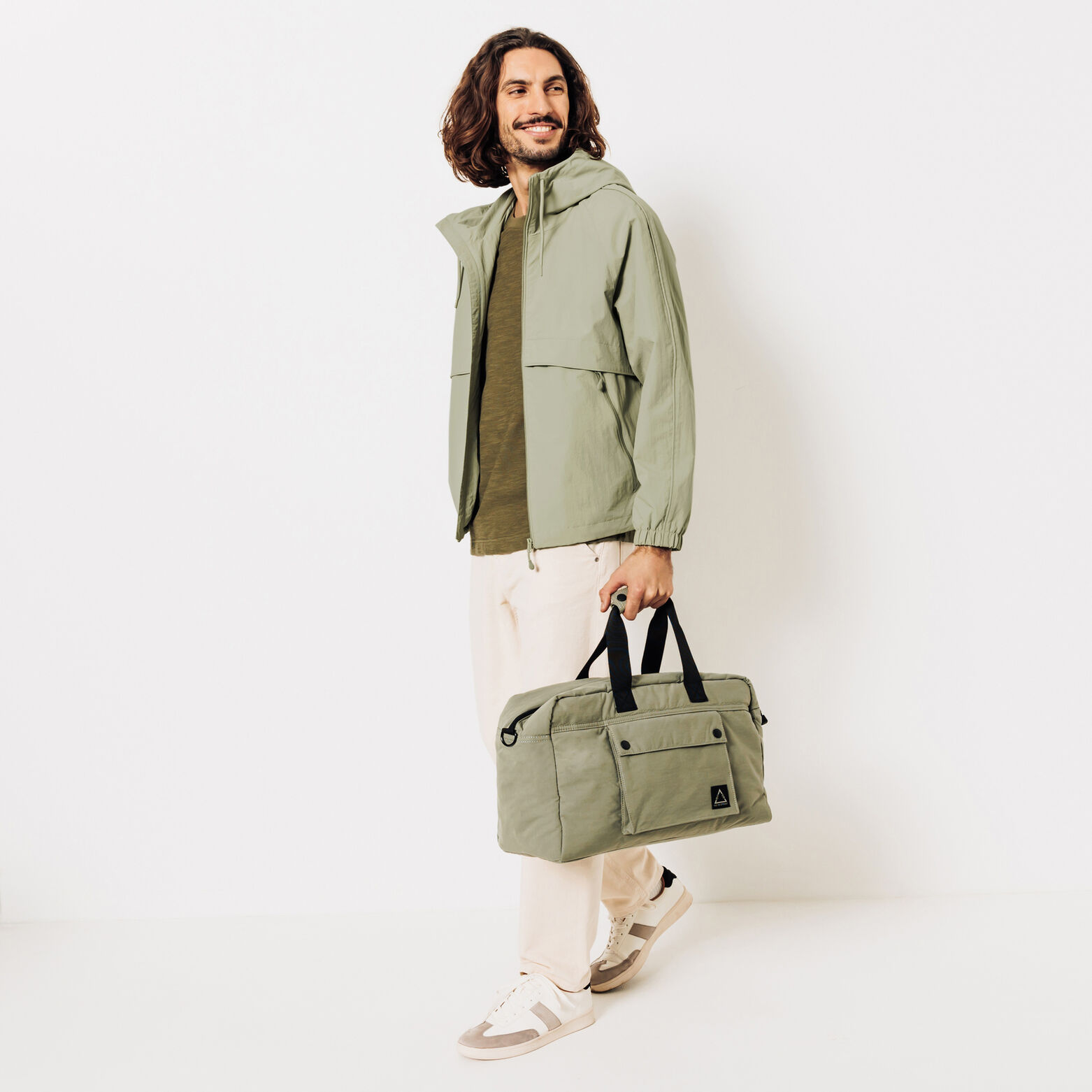 Blouson l&eacute;ger &agrave; capuche