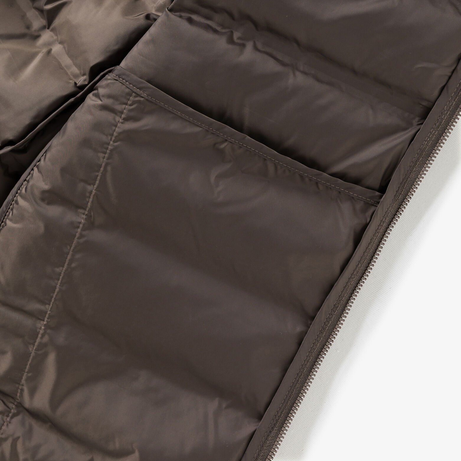 Doudoune l&eacute;g&egrave;re sans manche