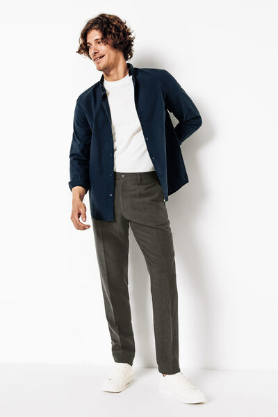 Pantalon de costume contenant du lin