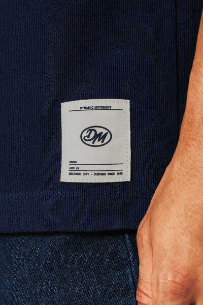 Tee shirt mati&egrave;re fantaisie