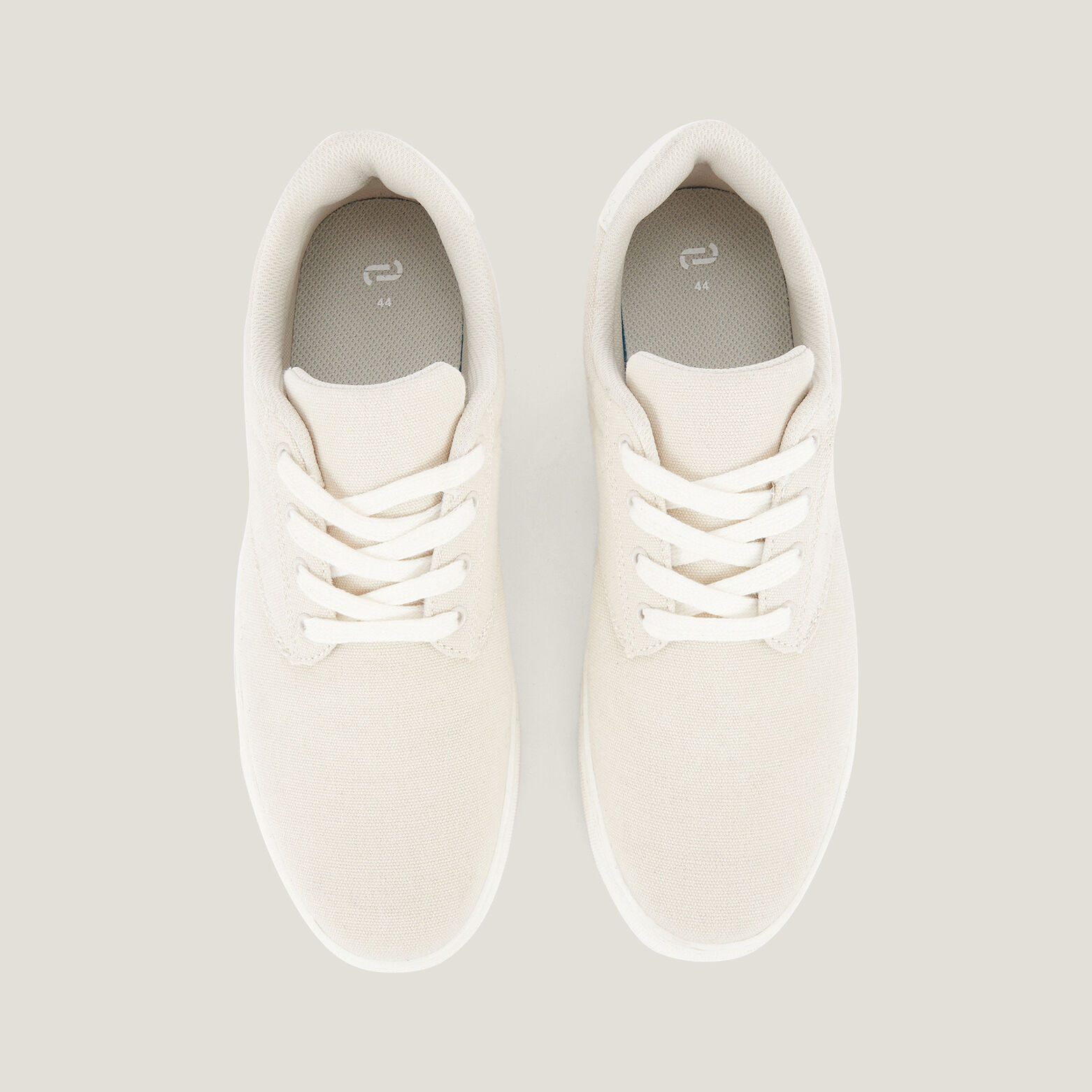 Lage stoffen sneakers