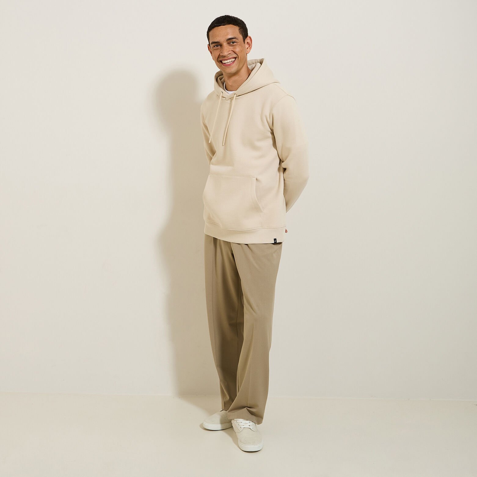 Sweat &agrave; capuche uni