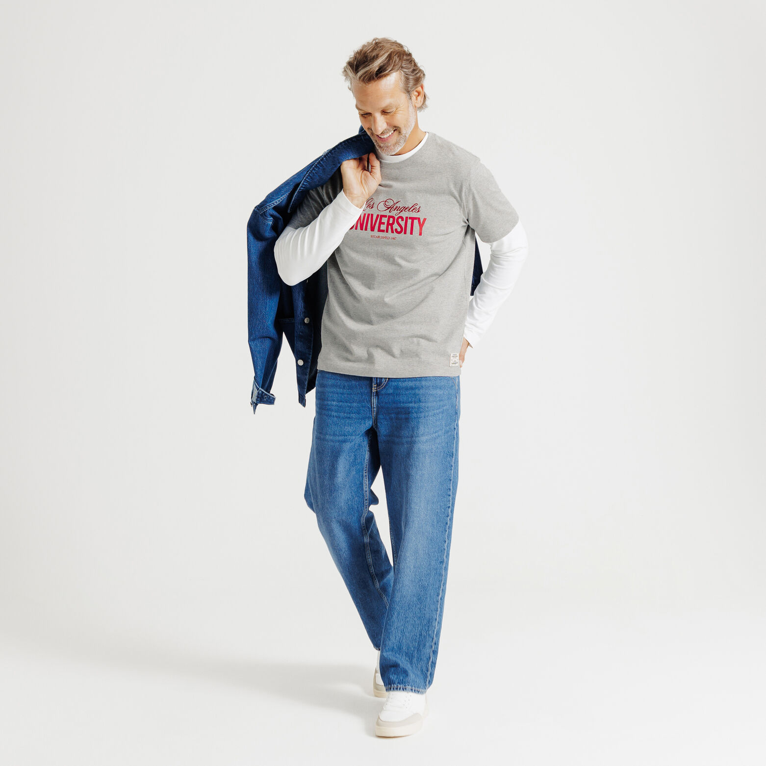 Tee shirt en coton broderie devant