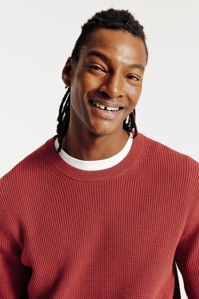 Pull col rond jeux de points fantaisie