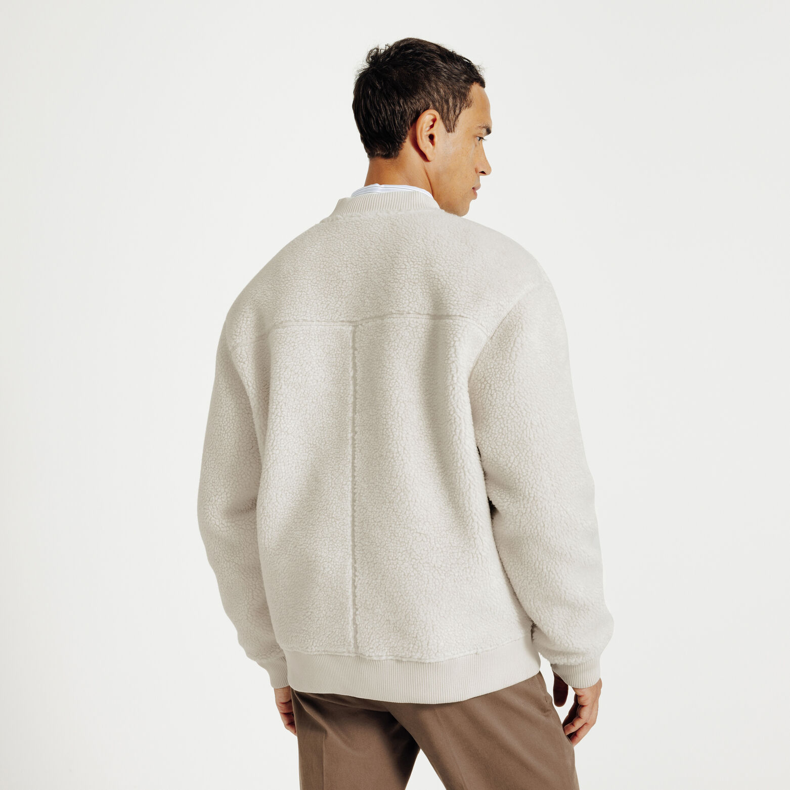 Sweat boutonn&eacute; en sherpa