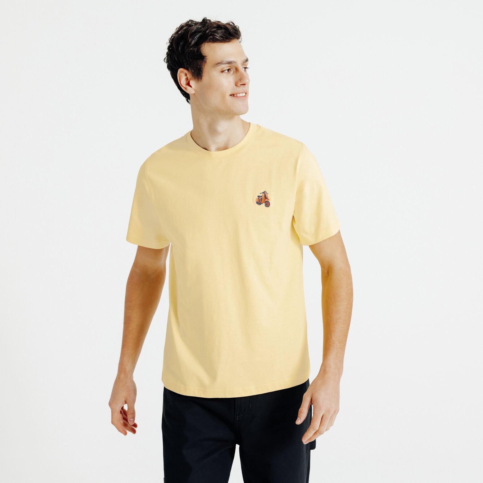 Tee shirt mati&egrave;re flamm&eacute;e broderie poitrine