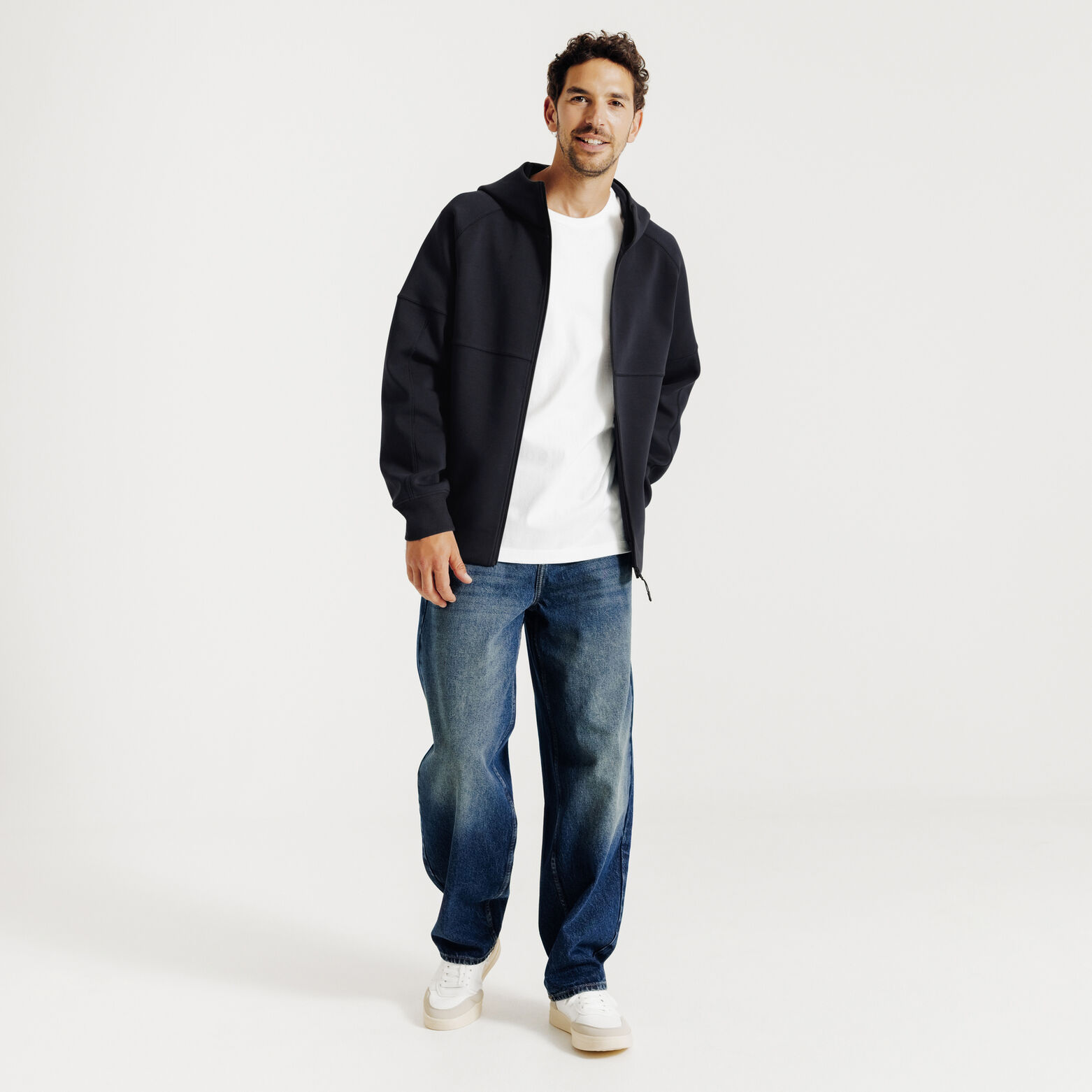 Veste capuche zipp&eacute;e