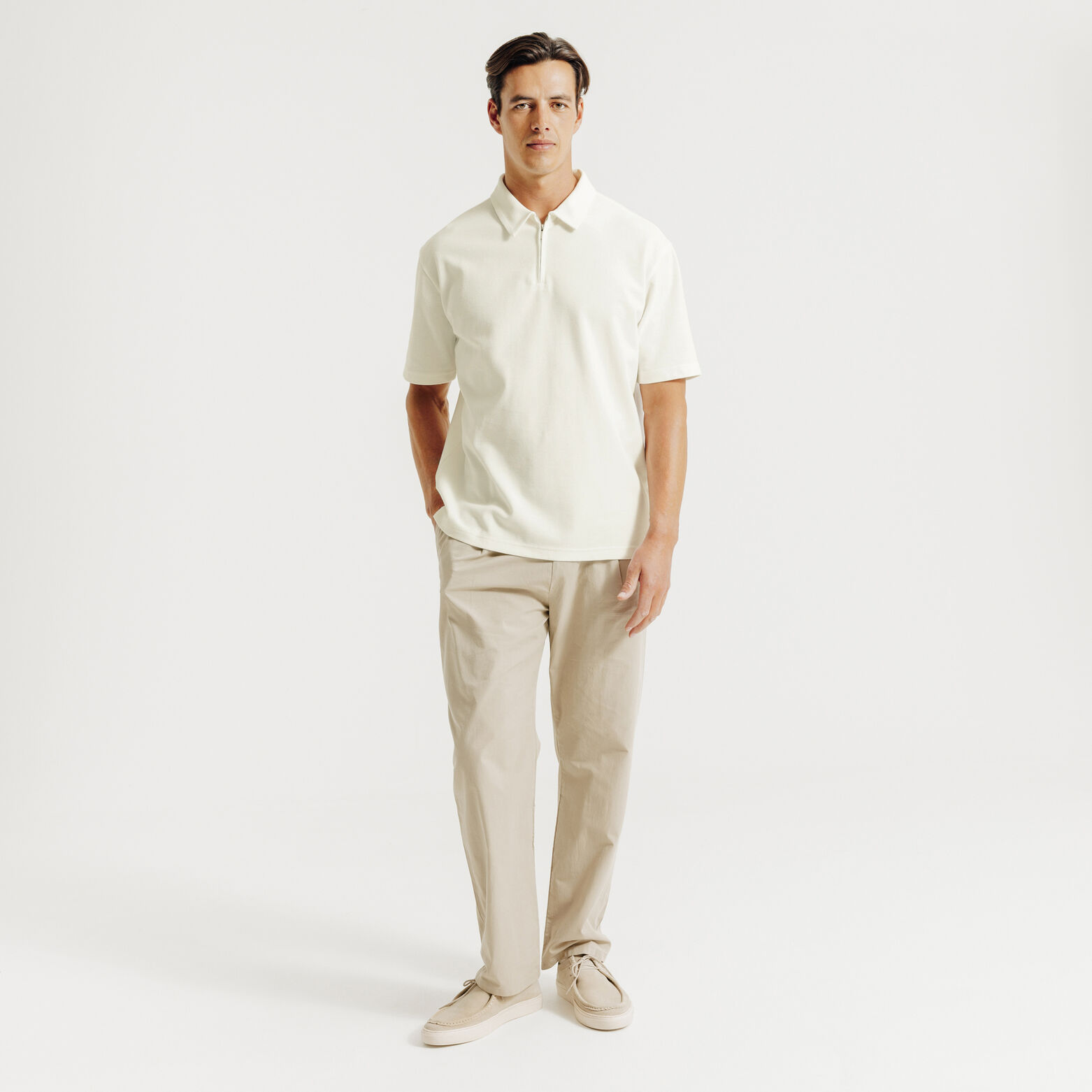 Polo manches courtes col zipp&eacute;