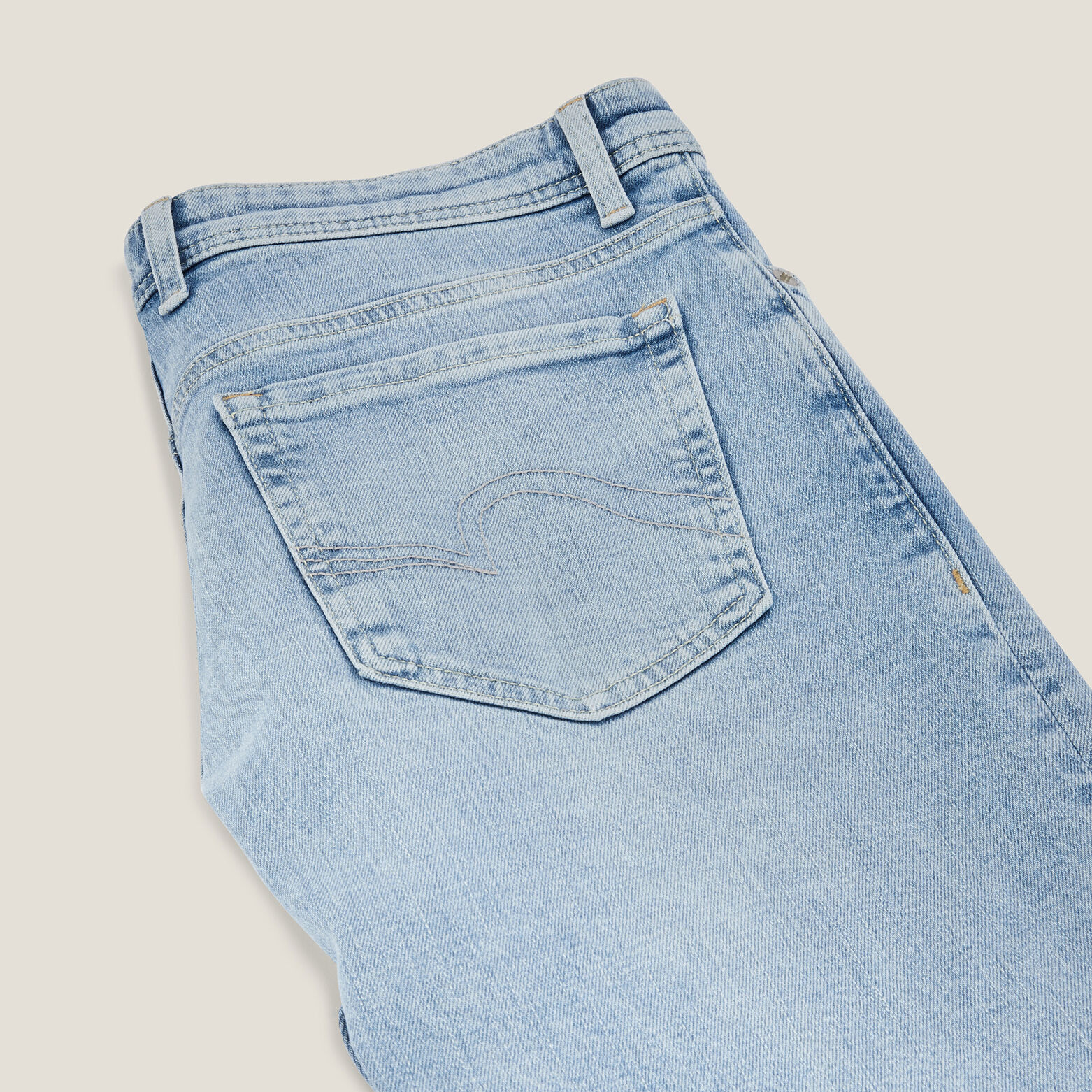 Jean straight 3 longueurs d&eacute;lav&eacute;