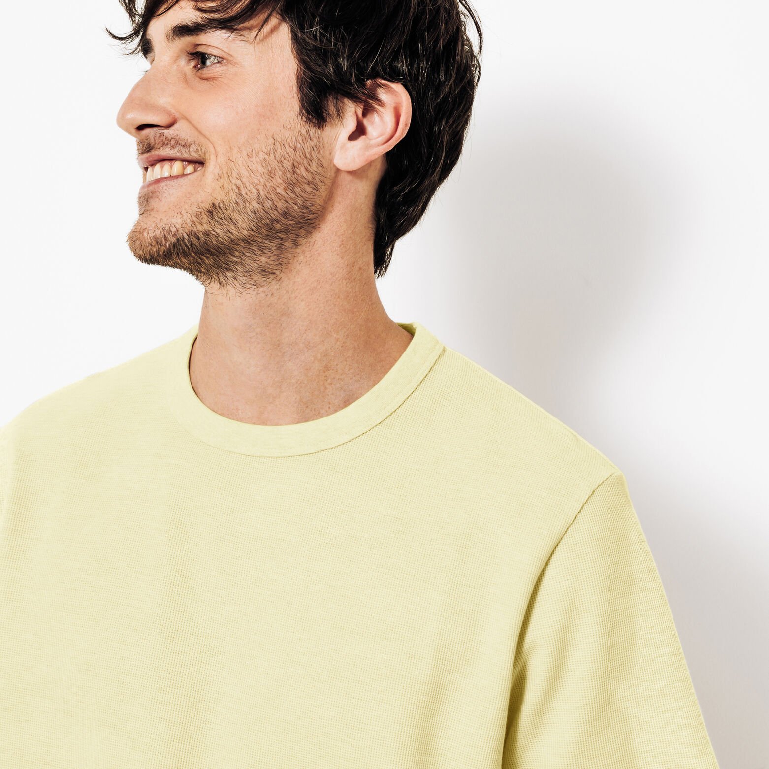 Tee shirt mati&egrave;re gaufr&eacute;e