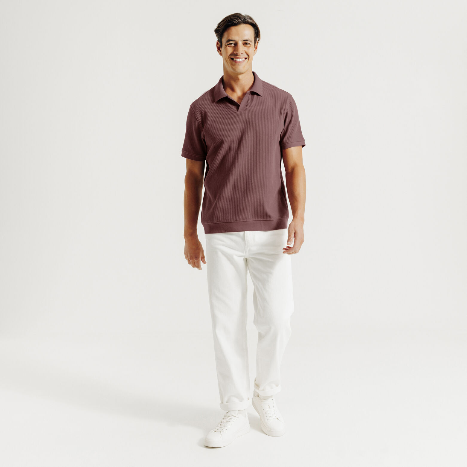 Polo manches courtes textur&eacute; col resort