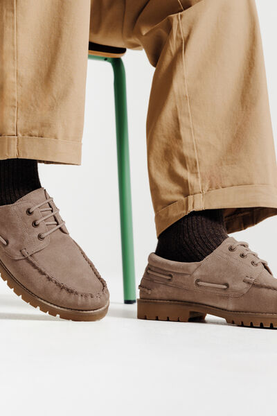 Mocassins en cuir semelle crant&eacute;e