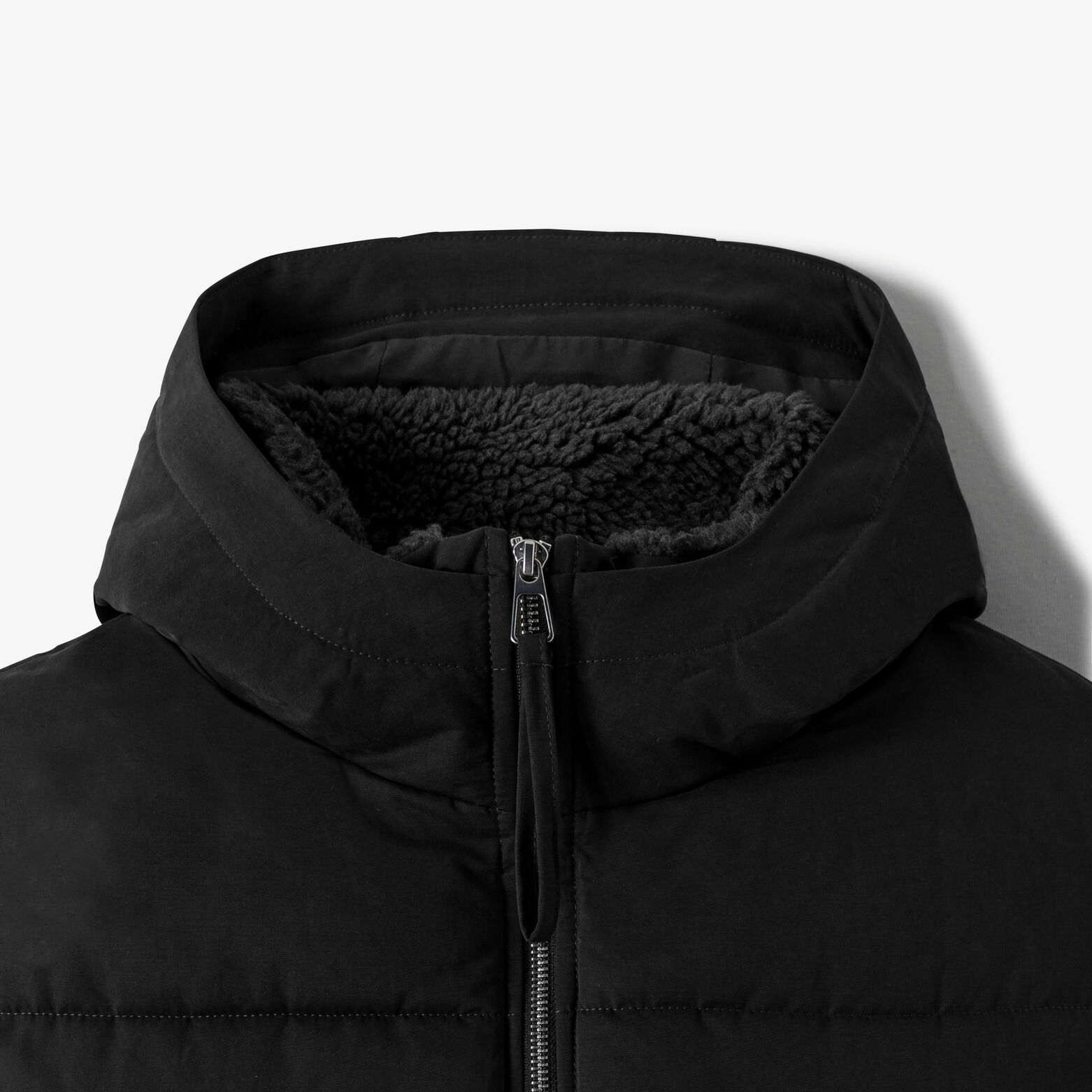 Doudoune sans manche &agrave; capuche