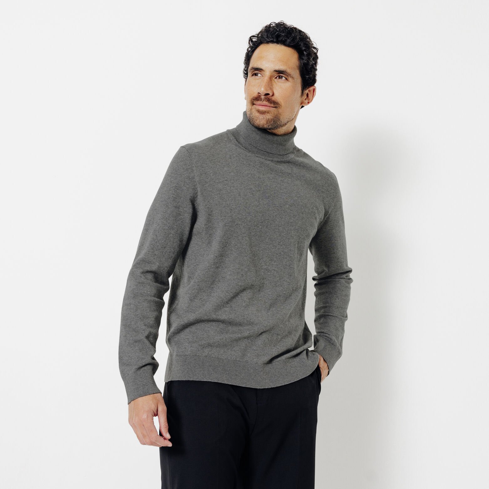 Pull col roul&eacute;