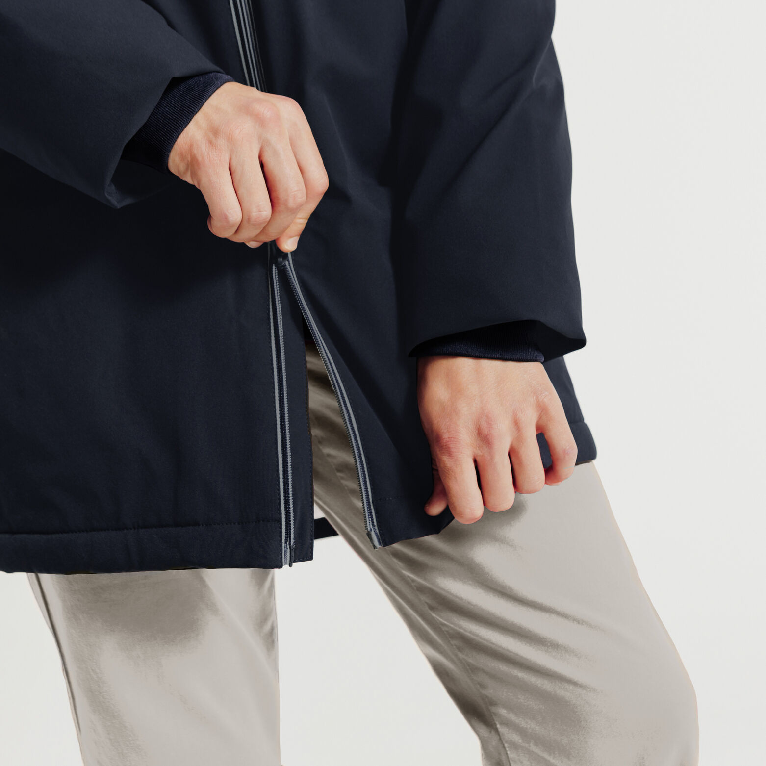 Parka longue &agrave; capuche doubl&eacute;e en sherpa