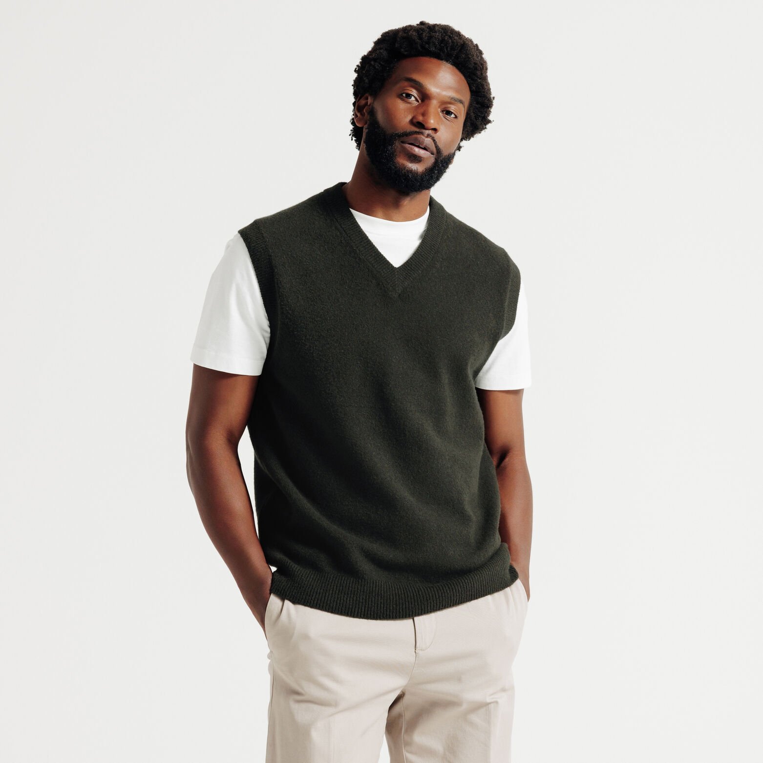 Pull col v sans manches