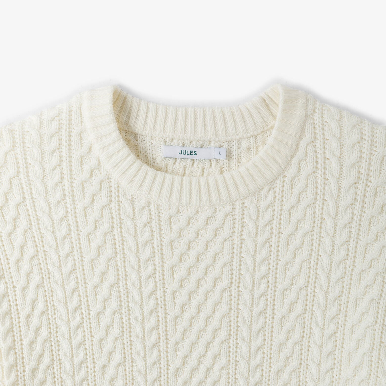 Pull col rond torsad&eacute;