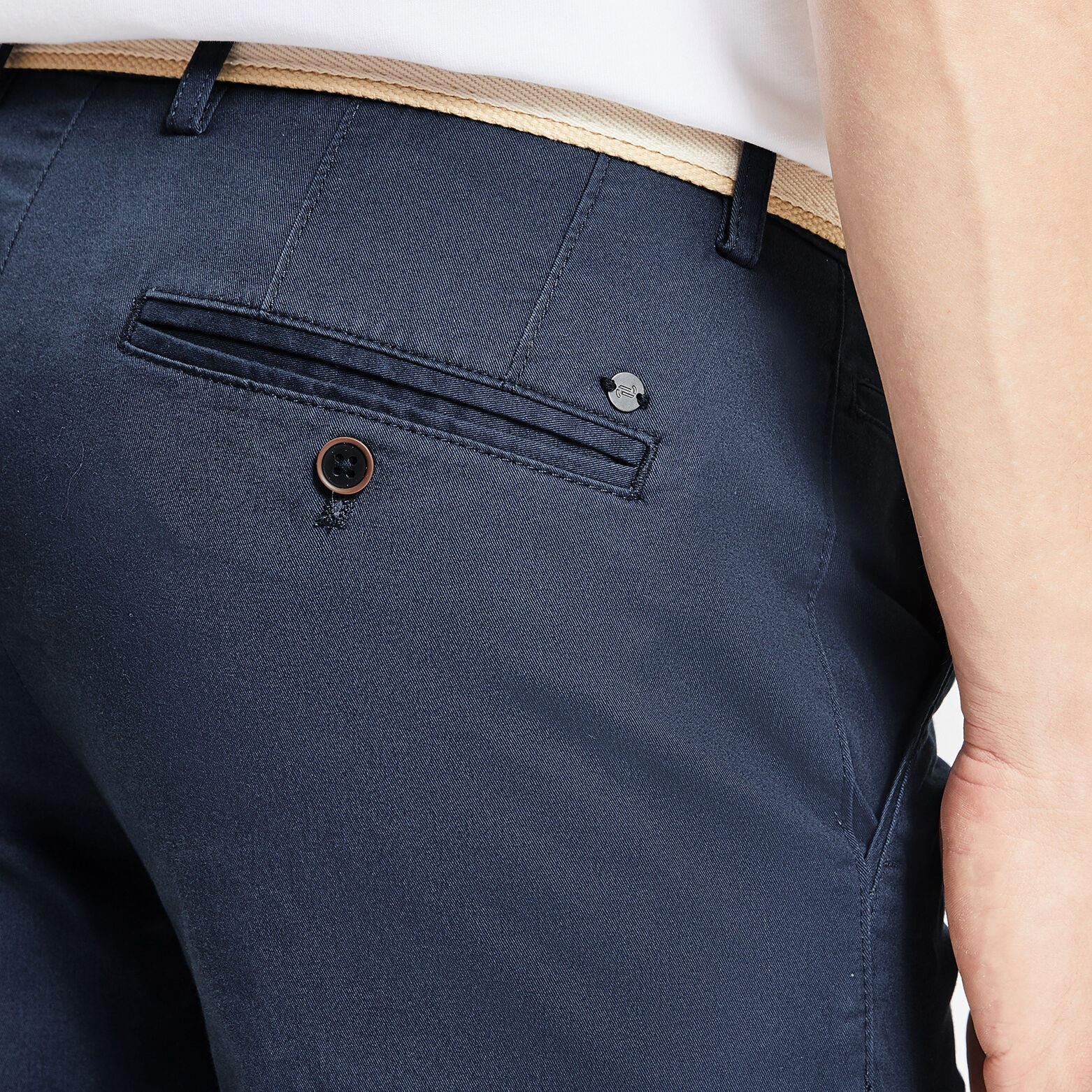 Bermuda chino uni avec ceinture