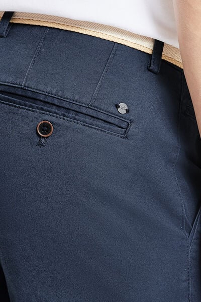 Bermuda chino uni avec ceinture