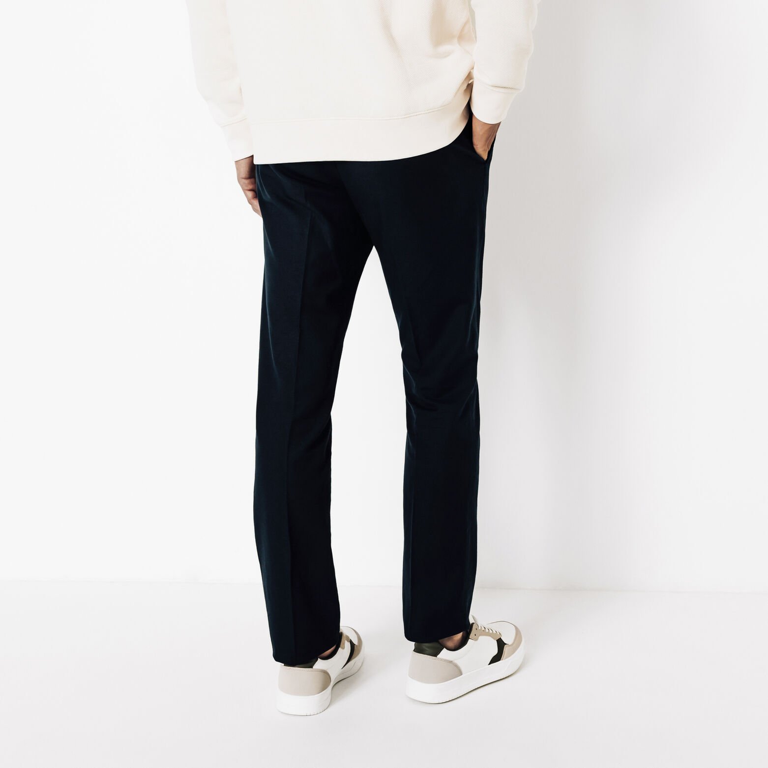 Regular fit chinobroek in katoen en linnen