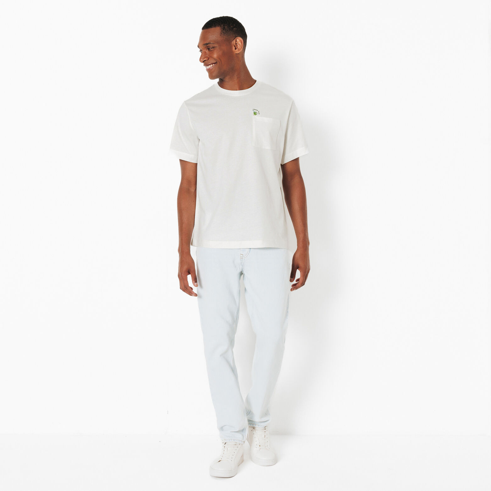 Tee shirt brod&eacute; col rond