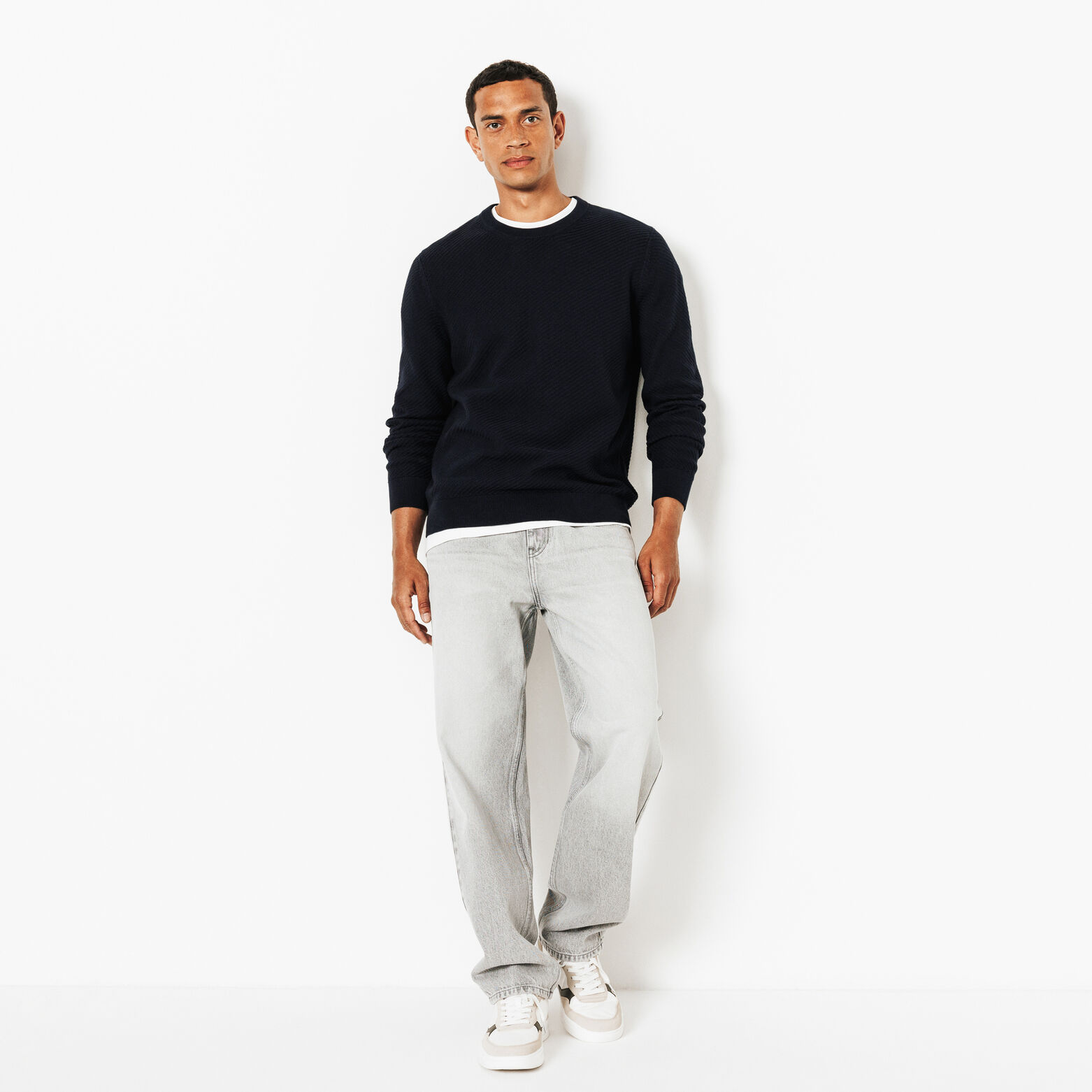 Pull col rond jeux de points fantaisie