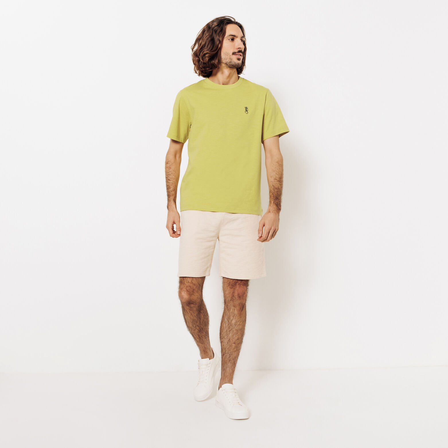 Tee shirt mati&egrave;re flamm&eacute;e broderie poitrine