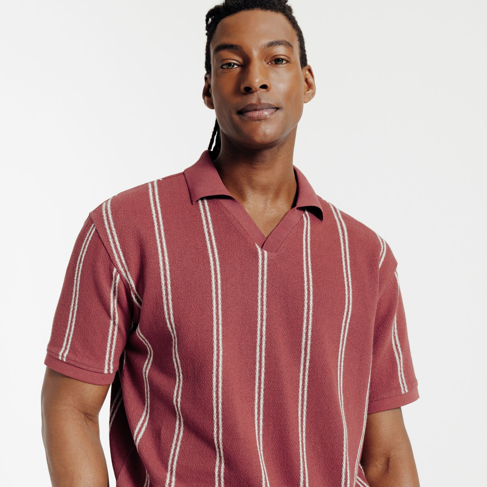 Polo manches courtes ray&eacute; col resort