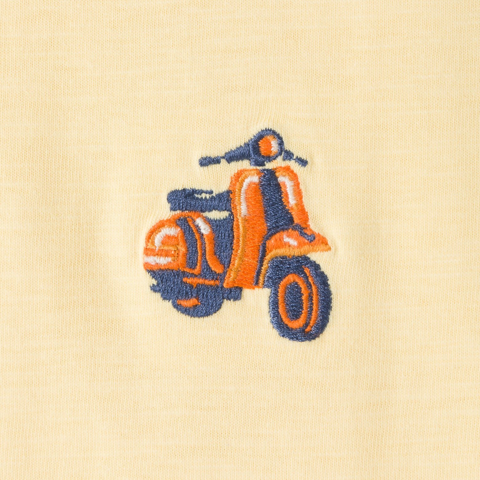 Tee shirt mati&egrave;re flamm&eacute;e broderie poitrine