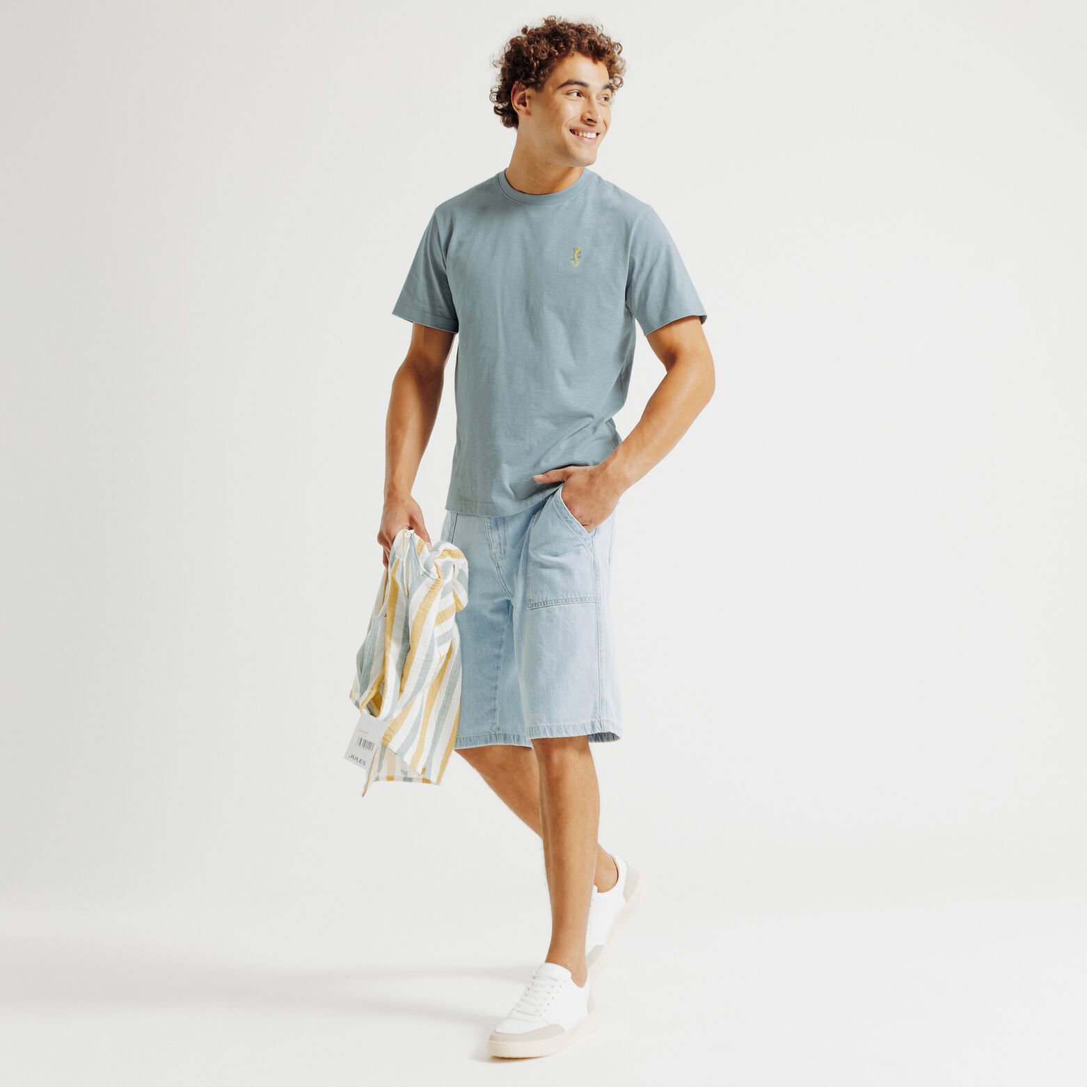 Tee shirt mati&egrave;re flamm&eacute;e broderie poitrine