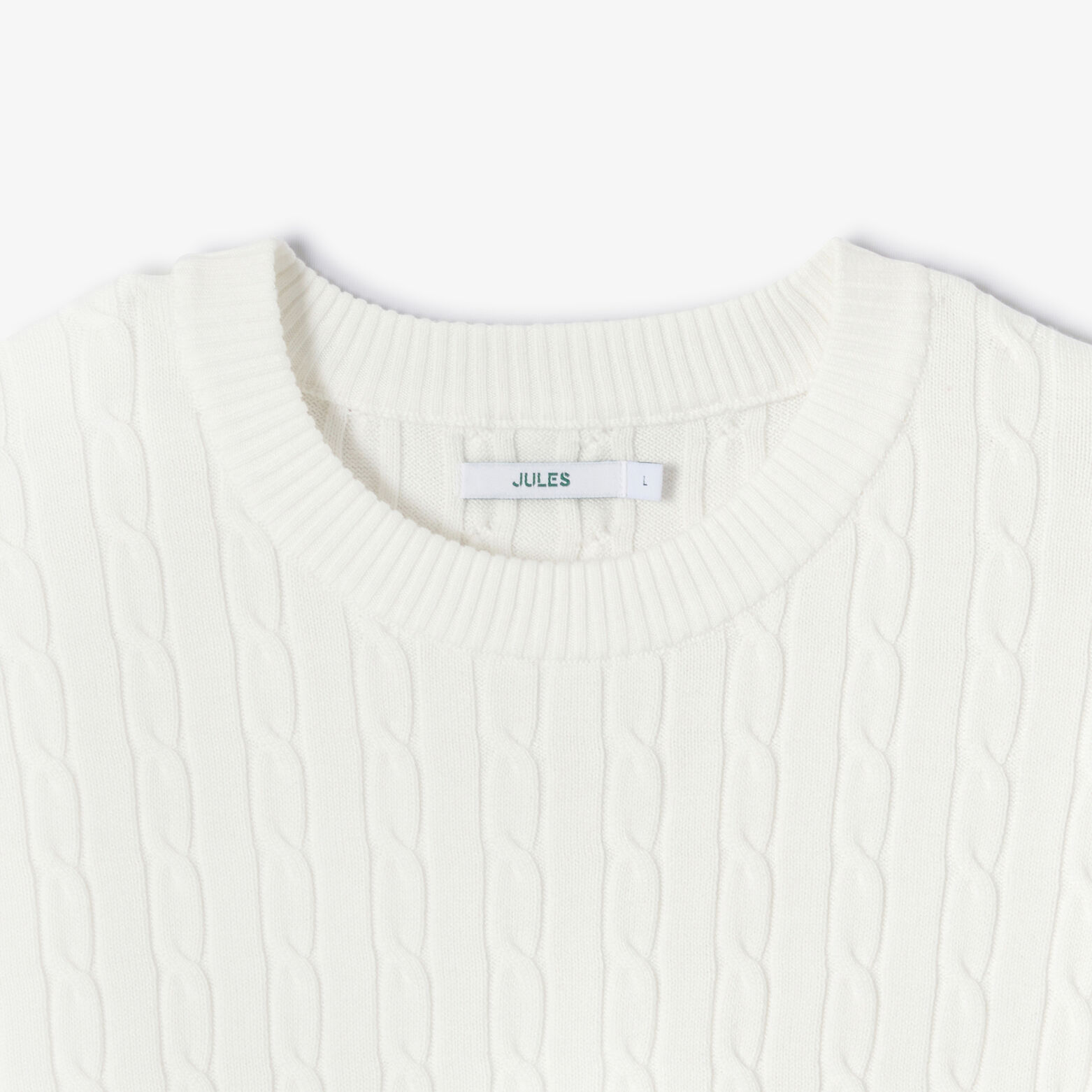 Pull col rond torsad&eacute;