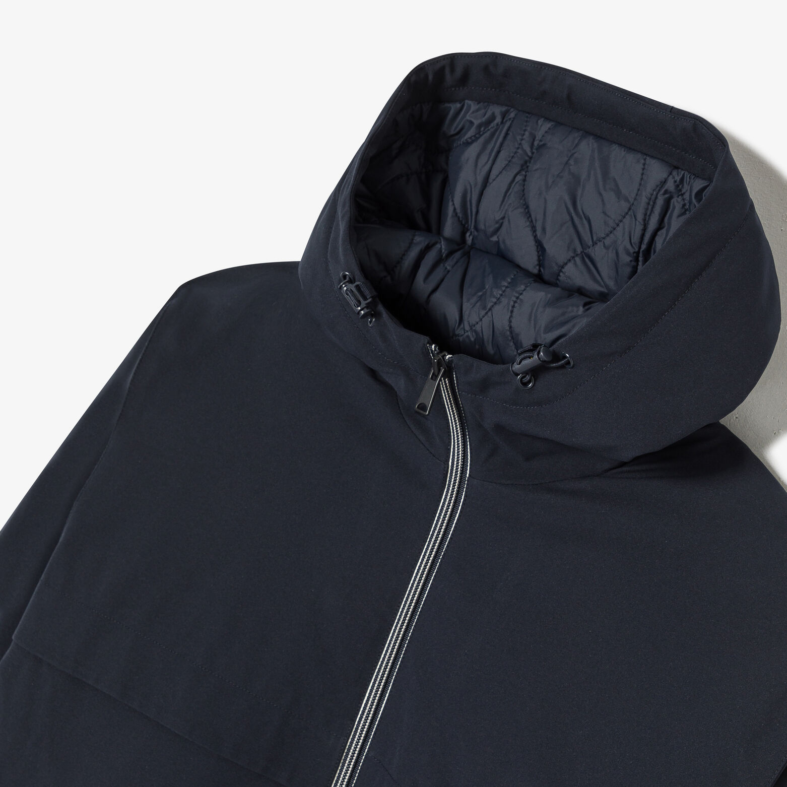Blouson &agrave; capuche