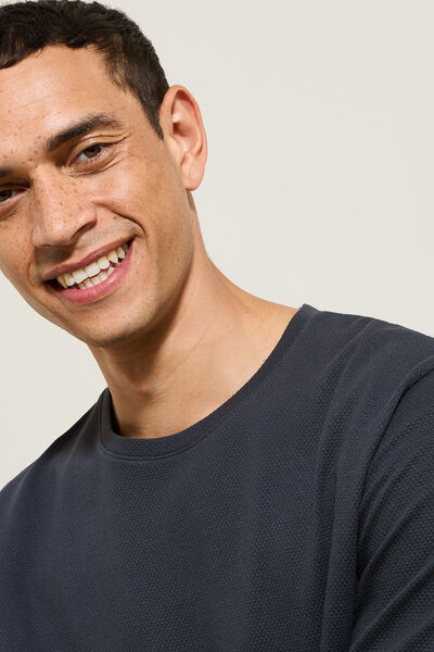 Tee shirt mati&egrave;re fantaisie