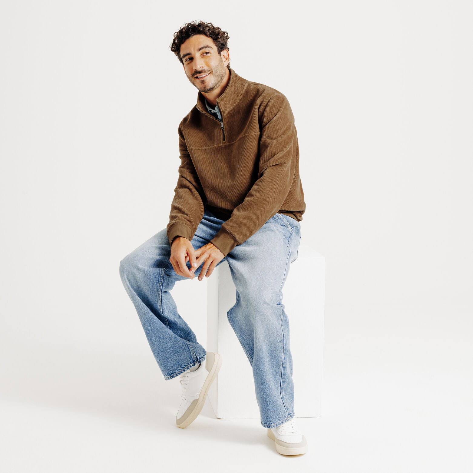 Sweat col montant zipp&eacute; velours