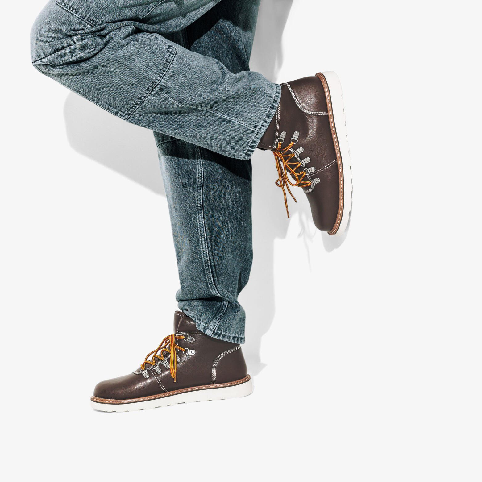 Boots montantes &agrave; lacets