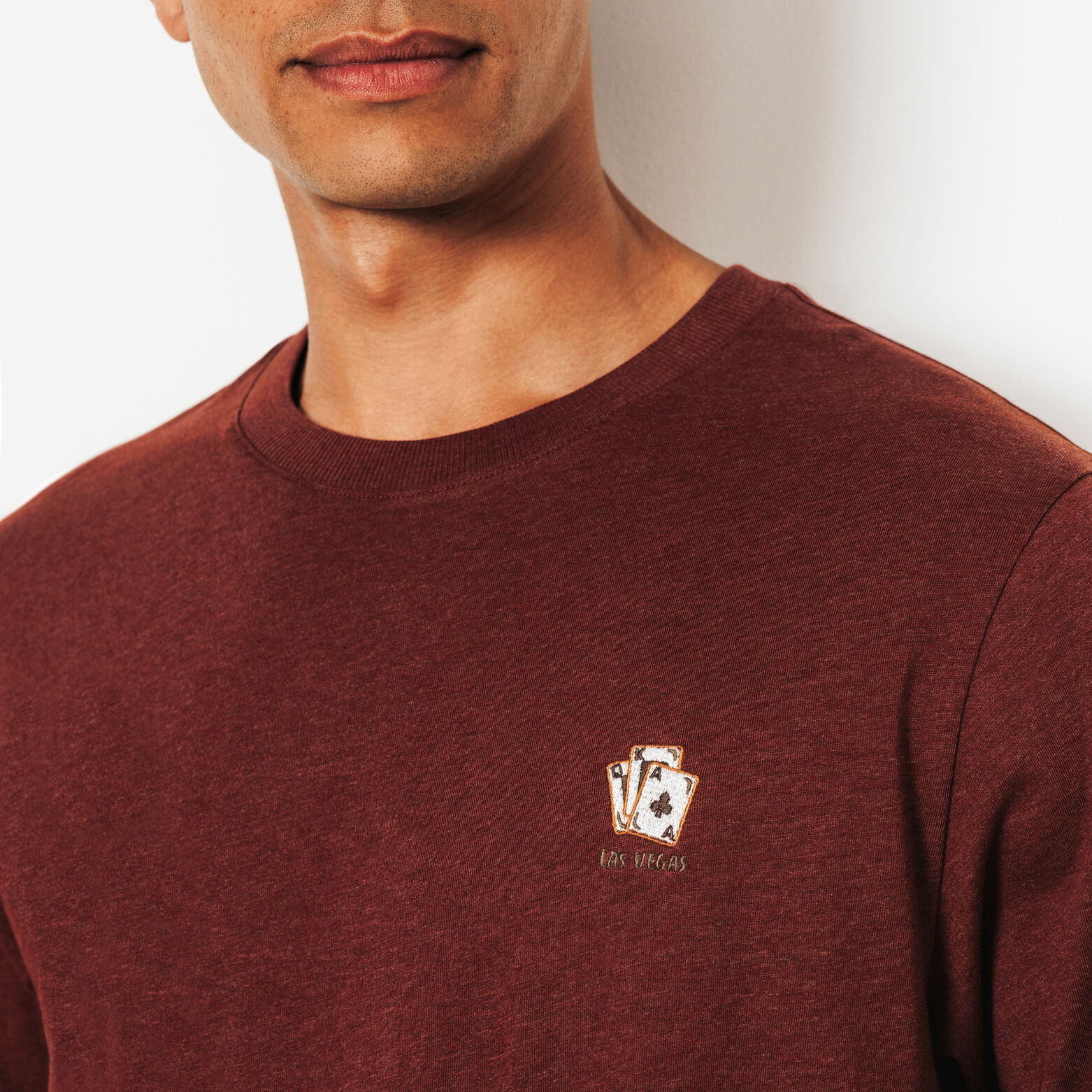 Tee shirt chin&eacute; brod&eacute; col rond