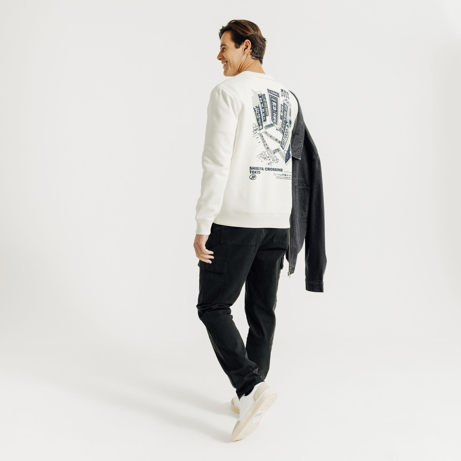 Sweat col rond animation devant dos