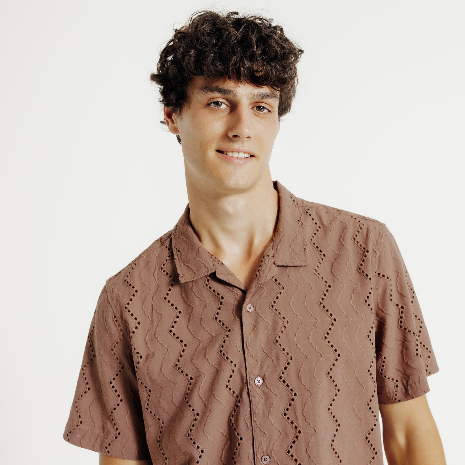 Chemisette en coton brod&eacute;e