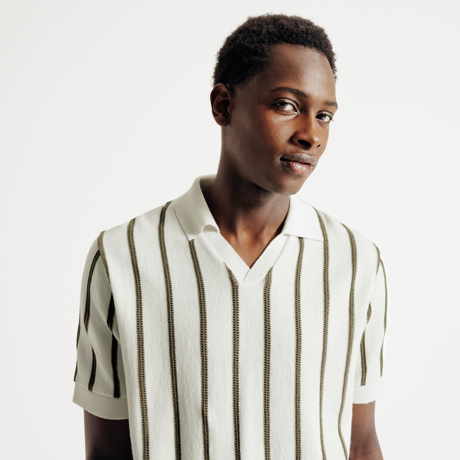 Polo en maille col resort jeux de points fantaisie