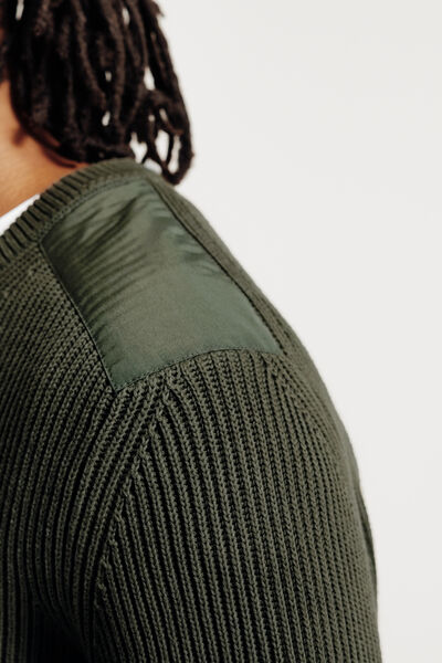 Pull col rond patch &eacute;paules