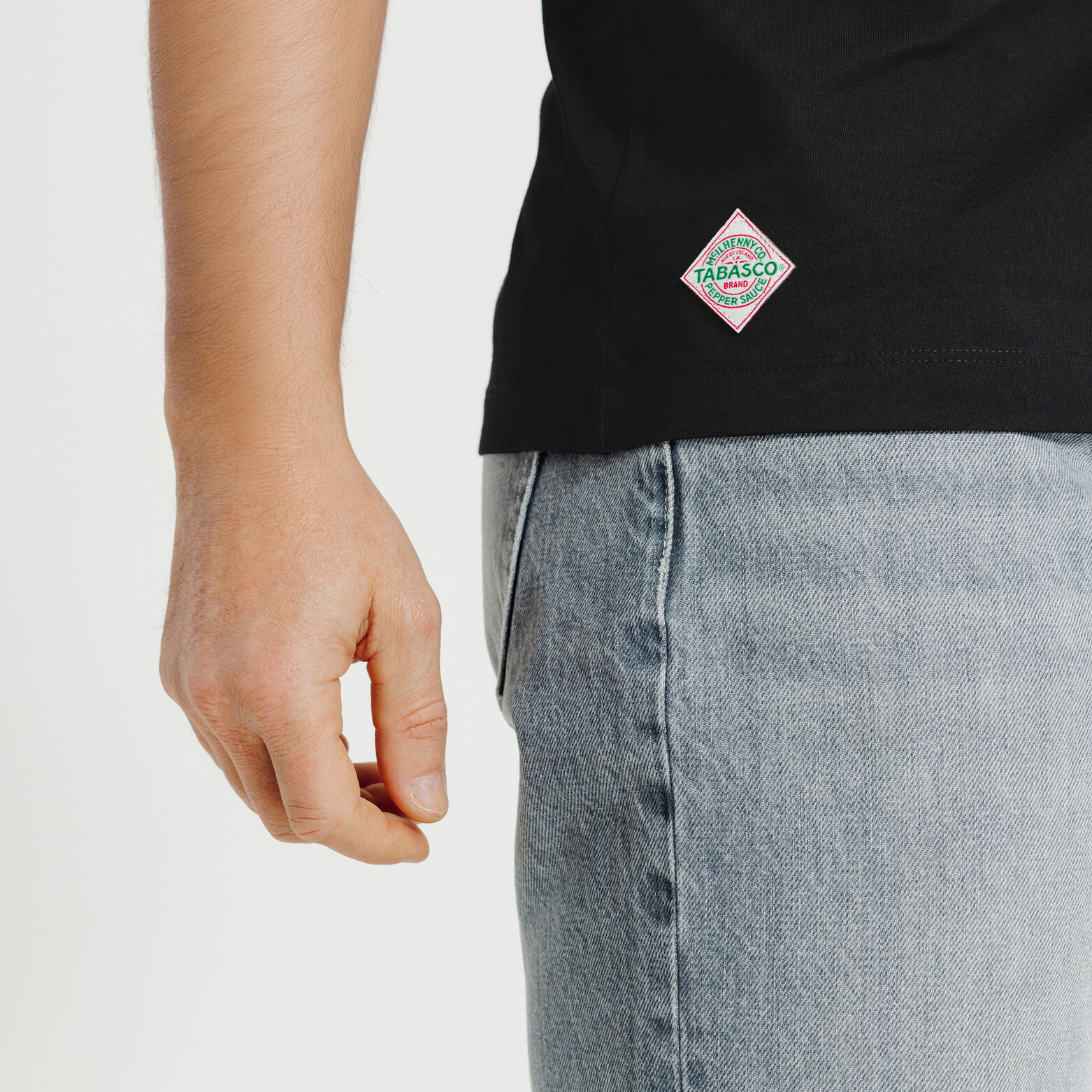 Tee shirt imprim&eacute; poitrine licence Tabasco