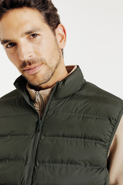 Doudoune l&eacute;g&egrave;re sans manche