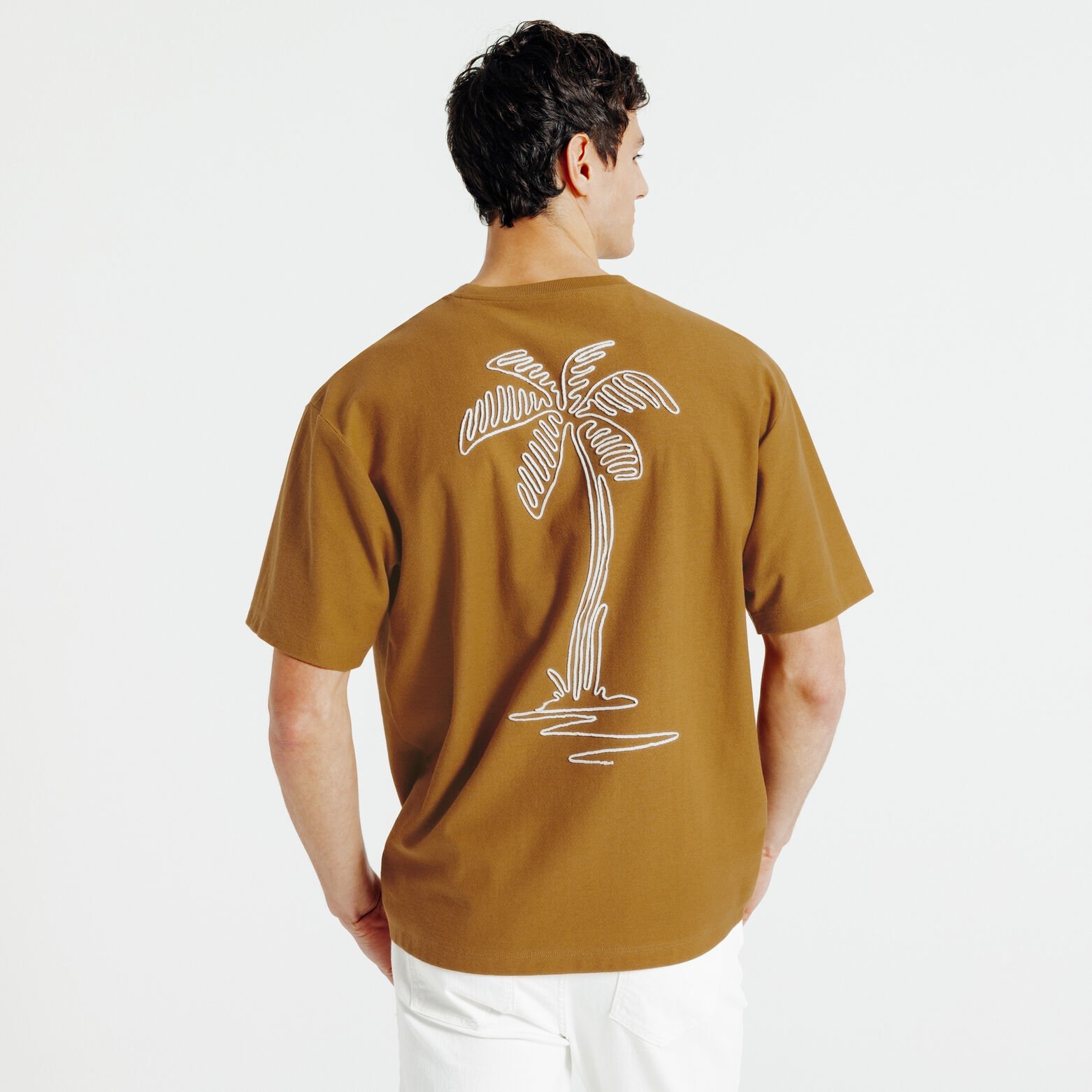 Tee shirt mati&egrave;re fantaisie broderie palmier