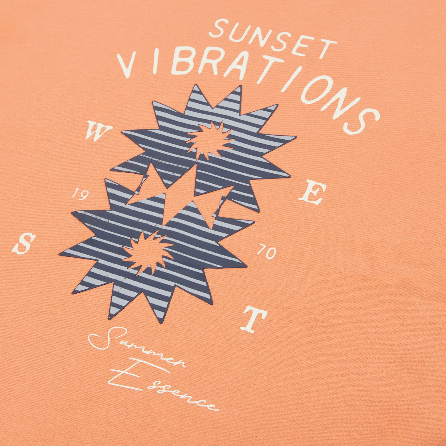 Tee shirt col rond imprim&eacute; plac&eacute; devant