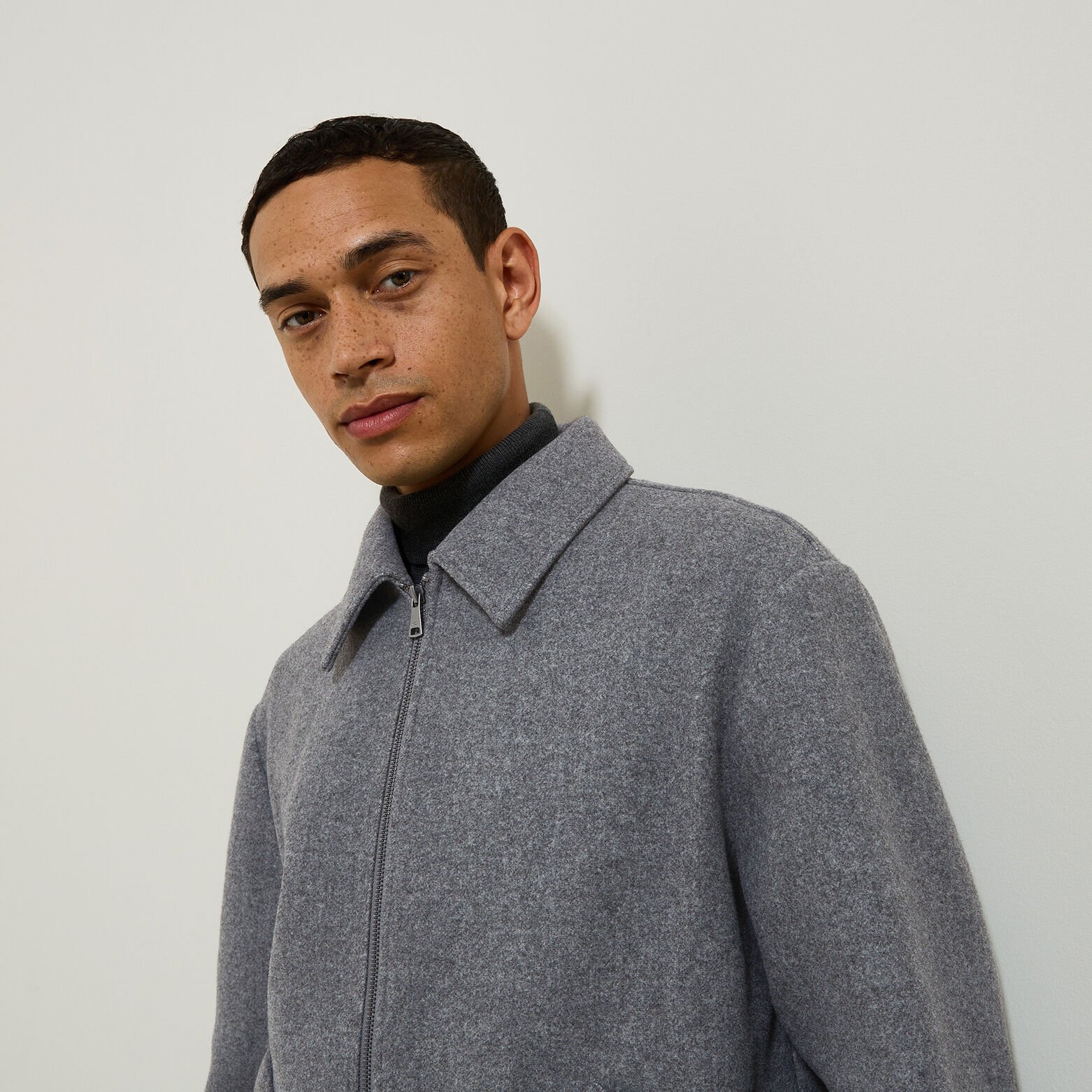 Blouson col chemise zipp&eacute;e