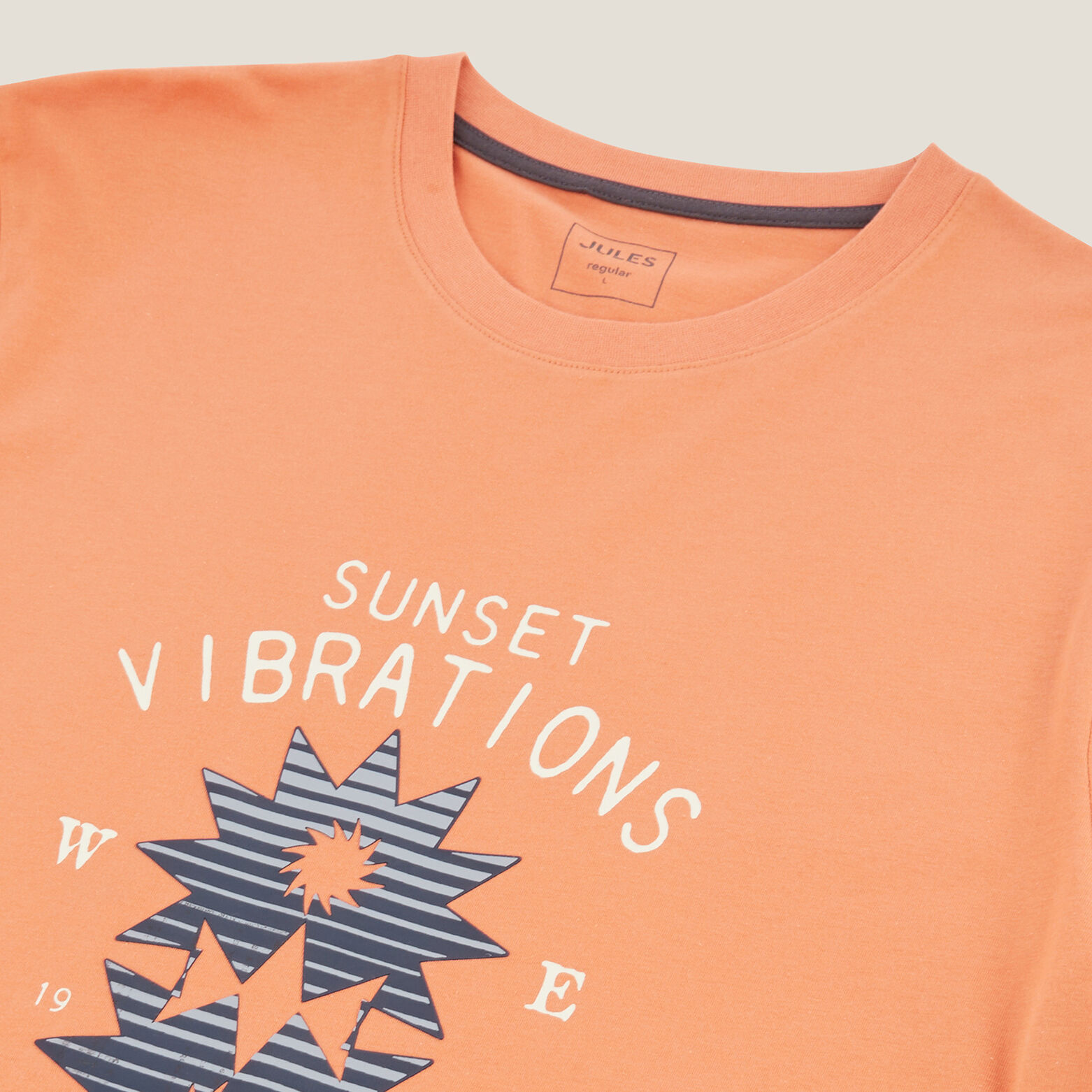 Tee shirt col rond imprim&eacute; plac&eacute; devant