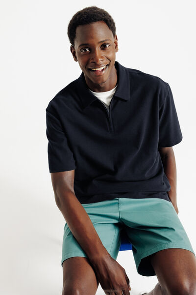 Polo manches courtes col zipp&eacute;