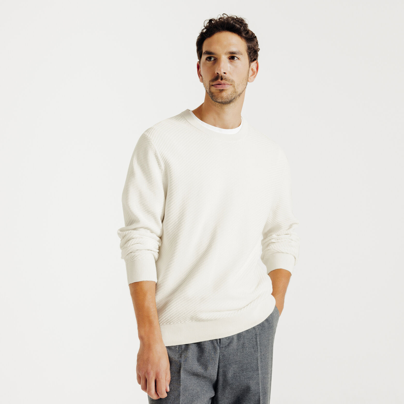 Pull col rond jeux de points fantaisie