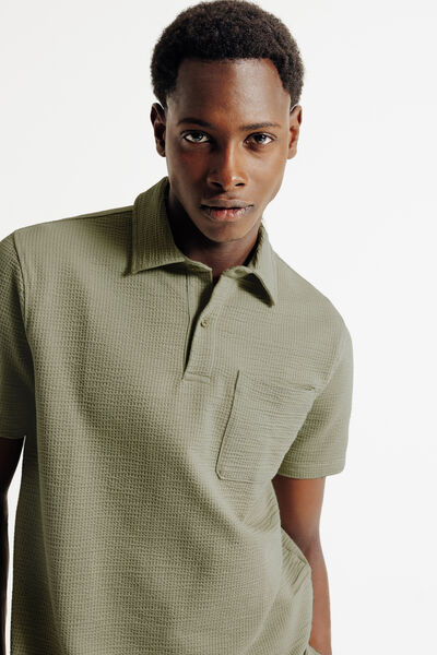 Polo manches courtes poche poitrine