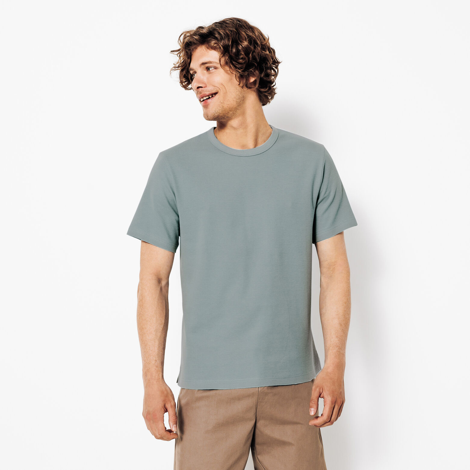 Tee shirt mati&egrave;re gaufr&eacute;e